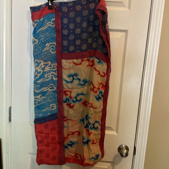 Sherpa Adventure Gear Infinity wool-blend scarf. - Picture 6 of 6